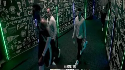 京多安加盟巴塞罗那，自由身转会签约至2026年